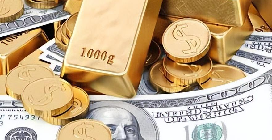 Gold Under Pressure as Rate Hike Bets Rise